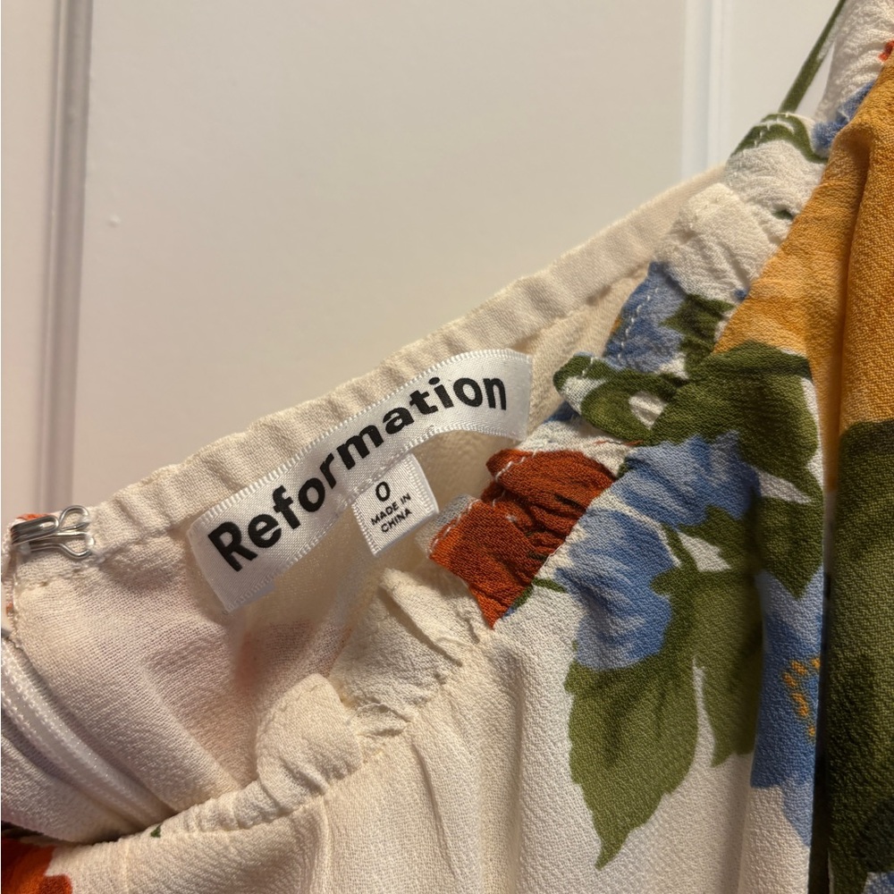 Reformation floral Dress size 0 - Picture 5 of 8